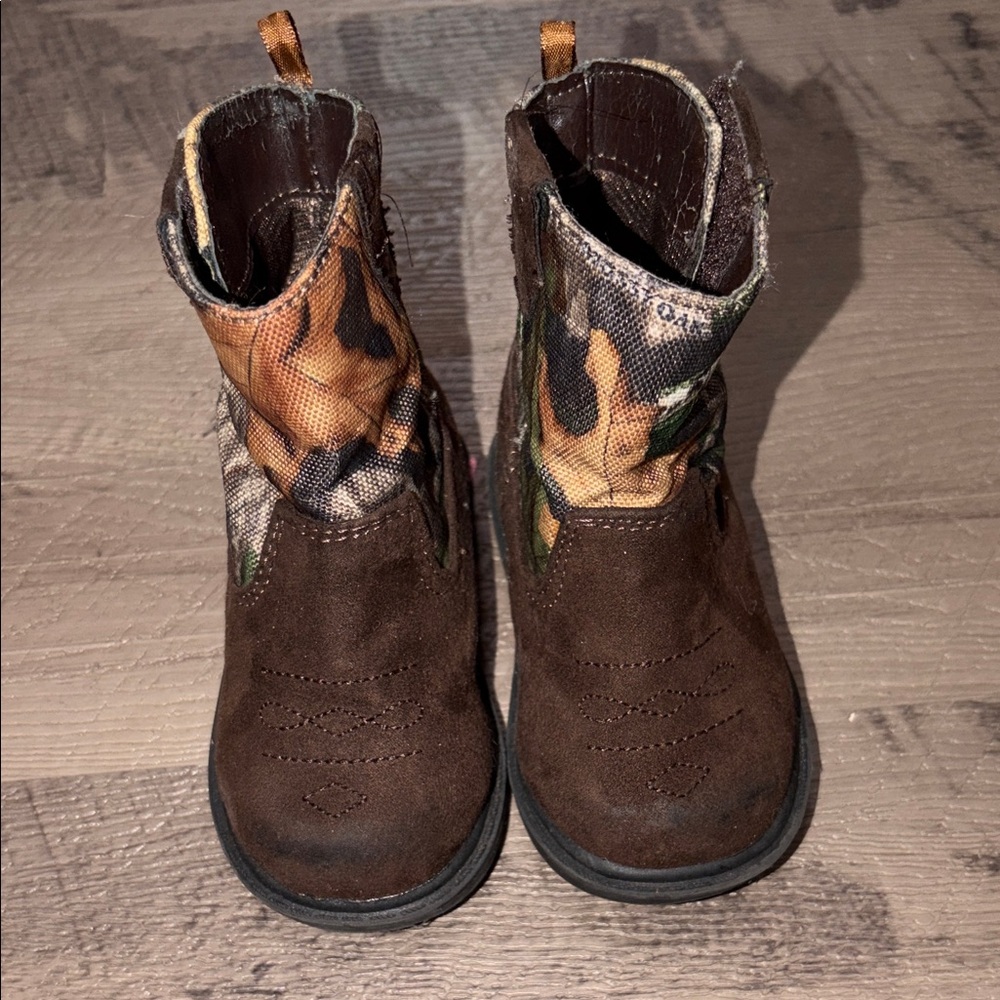 Faded Glory Brown and Green Kids Boots
